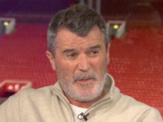 Roy Keane ignoruje Michaela Carricka, keď mu Man Utd povedal, aby uhol šéfovi napriek tomu, že vyhral Villa | Futbal | Šport Roy Keane ignoruje Michaela Carricka, keď mu Man Utd povedal, aby uhol šéfovi napriek tomu, že vyhral Villa | Futbal | Šport