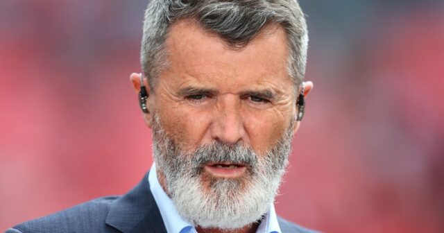 Legenda Manchestru United Roy Keane sa pozerá