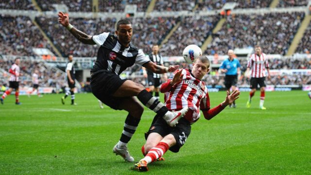 James McClean rieši Dannyho Simpsona