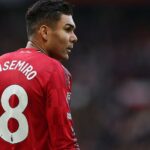 Elliot Anderson hrá za Nottingham Forest proti Manchestru United