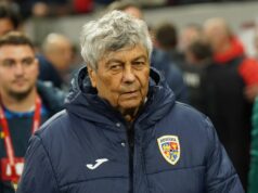 Rumunský šéf (80) je v nemocnici po tom, čo skolaboval na tréningu po smútku z majstrovstiev sveta ISTANBUL, TURKIYE - 26. marca: Hlavný tréner Mircea Lucescu z Rumunska sleduje semifinálový zápas play-off európskej kvalifikácie na majstrovstvá sveta 2026 medzi Turkiye a Rumunskom na štadióne Tupras v Istanbule v Turkiye 26. marca 2026. (Foto: Serhat Cagdas/A)