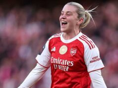 Russo „stupňuje“, keď Arsenal vedie v honbe za európskymi miestami Russo beží osláviť jeden zo svojich gólov proti Tottenhamu