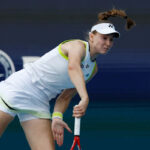 Rybakina bojuje za Pegulu, aby sa dostala do semifinále Miami