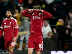 S názvom: Tím Premier League s najväčšou pravdepodobnosťou NEPREJDE v kvalifikácii Ligy majstrov, pretože superpočítač Opta predpovedá po bitke v top päťke opäť obrovský obrat. Superpočítač Opty predpovedá, že Liverpool skončí mimo miest v Lige majstrov