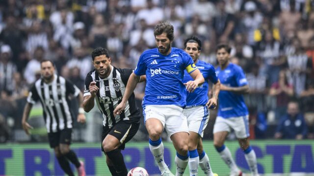 SLEDUJTE: Počas futbalového zápasu v Brazílii vypukne bitka. viacerí hráči dostali červené karty
