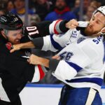 Sabres, Lightning kombinujú 15 gólov, 102 trestných minút