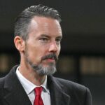 LONDÝN, ANGLICKO - 18. OKTÓBRA: Josh Kroenke, spolupredseda Arsenalu počas zápasu Premier League medzi Fulhamom a Arsenalom v Craven Cottage 18. októbra 2025 v Londýne, Anglicko. (Foto: Vince Mignott/MB Media/Getty Images)