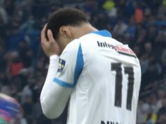 Šéf Marseille obhajuje rozhodnutie Ethana Nwaneriho, zatiaľ čo hviezda Arsenalu zadržiava slzy Hviezda Arsenalu Ethan Nwaneri