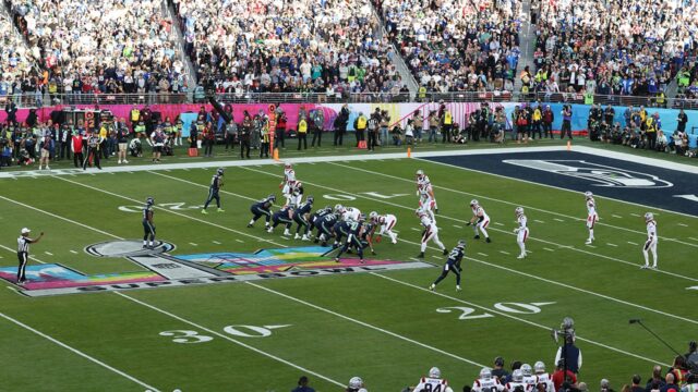 Senátor nalieha na revíziu zákona o športovom vysielaní, keďže streamovanie preberá moc
