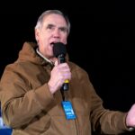 Senátori navrhujú zákaz pre predstaviteľov americkej vlády obchodovať s predikčnými trhmi | Politické správy