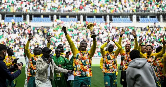 Senegalská prehliadka trofeje AFCON, napriek tomu, že titul bol udelený Maroku | Futbalové správy
