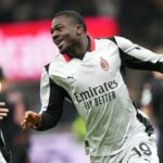 Serie A: AC Miláno znížilo náskok Interu, porazilo Turín 3:2; Juventus remizoval so Sassuolom 1:1