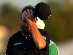 Shane Lowry sa srdcervúco priznal o svojej dcére po sotva uveriteľnom kolapse PGA Tour Shane Lowry nejako vyfúkol náskok troch rán, keď na Cognizant Classic zostali tri jamky