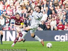 Shanklandov návrat pomáha Hearts prekonať Dundee a napĺňa lídrov ligy vierou v boj o titul Lawrence Shankland má strelu na bránu počas sobotňajšej výhry 1:0 nad Dundee