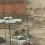 Silné záplavy zasiahli Machačkalu, hlavné mesto ruského regiónu Dagestan | Povodne