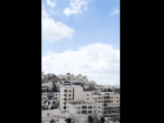 Sirény sa ozývajú v okupovanom východnom Jeruzaleme a varujú pred iránskymi raketami | Izraelsko-iránsky konflikt Sirény sa ozývajú v okupovanom východnom Jeruzaleme a varujú pred iránskymi raketami | Izraelsko-iránsky konflikt