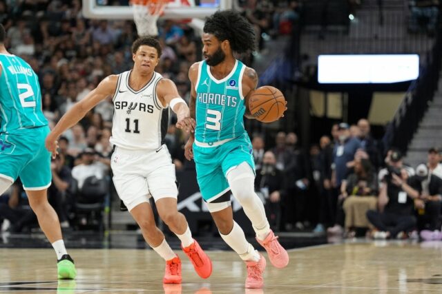 Sizzling Hornets, Knicks majú stále čo robiť, aby sa dostali NBA: Charlotte Hornets v San Antonio Spurs