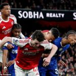 Sledovať, ako hráči blokujú, ťahajú a držia sa v rohoch, sa stáva čoraz menej pútavou podívanou