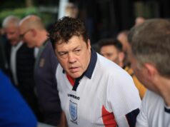 Slávny fanúšik Anglicka financuje sedemtýždňový výlet na majstrovstvá sveta predajom domu Anglický fanúšik Andy Milne