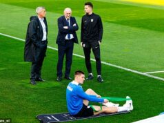 Slovinský šéf varuje Manchester United, že po stojke nebude tlačený cez Benjamina Seska Slovinský šéf Bostjan Cesar (vpravo) trval na tom, že ho Man United nebude tlačiť kvôli medzinárodnej dostupnosti Benjamina Seska.