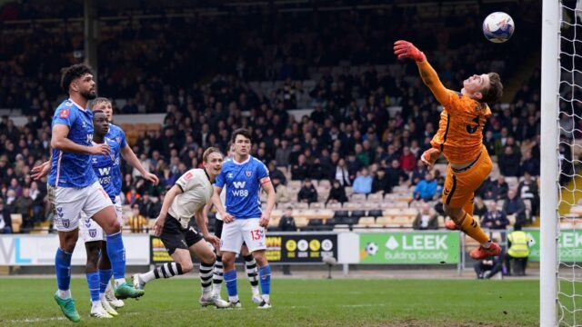"Smiecha" hviezda Sunderlandu vyvolala hnev Kevina Phillipsa, ktorý šokoval porážku "Smiecha" hviezda Sunderlandu vyvolala hnev Kevina Phillipsa, ktorý šokoval porážku Port Vale