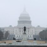 Snemovňa reprezentantov USA tesne odmieta rezolúciu o ukončení Trumpovej vojny v Iráne | Správy