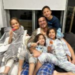 Sonny Bill Williams (na fotografii so štyrmi zo svojich piatich detí) hovoril o nebezpečenstvách pretrénovania pre mladých športovcov.