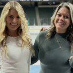 Kirsten Krull (vľavo) vzdala hold svojmu spoluhostiteľovi podcastu Bardown Beauties Jessi Pierce (R)