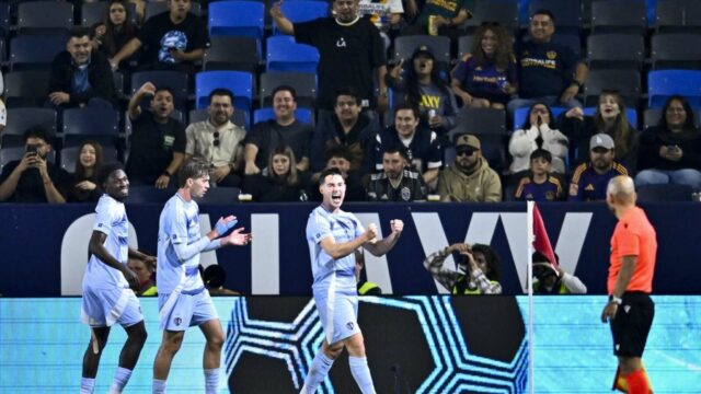 Športové KC túžiace po páre vs. Rapids Športové KC túžiace po páre vs. Rapids