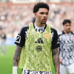 Správa: Liverpool sa pustil do boja s Arsenalom v boji o získanie 22-ročného obrancu