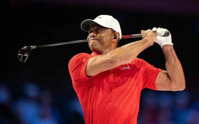 Správa: Tiger Woods obviňuje z nehody roztržitú jazdu Syndikácia: Palm Beach Post