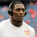 Správy NFL: Tershawn Wharton z Panthers hovorí, že brat zomrel samovraždou