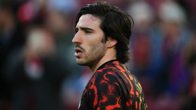 Sandro Tonali v zápase medzi Barcelonou a Newcastlom