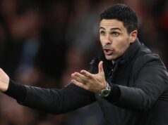 Správy z Arsenalu: Frustrácia Mikela Artetu z hviezdy ako podpisu veľkých peňazí odhaľuje prestupový plán Mikel Arteta manažér / hlavný tréner Arsenalu reaguje počas zápasu Premier League medzi Arsenalom a Chelsea na Emirates Stadium 1. marca 2026 v Londýne v Anglicku.