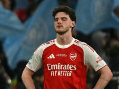 Správy z Arsenalu: Problém s prestupom Declana Ricea sa objavil, keď Gunners povedal, že hviezda je „stratená“ Declan Rice vyzerá skľúčene pre Arsenal