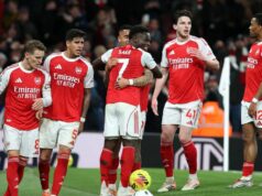 Správy z Arsenalu: Zdá sa, že šéf klubu potvrdil letný transfer ako cieľovú podporu vo výške 86 miliónov libier Na snímke Piero Hincapie