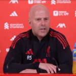 Tréner Liverpoolu Arne Slot má na mysli prestupy