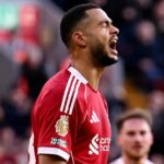 Cody Gakpo z Liverpoolu oslavuje štvrtý gól svojho tímu počas zápasu Premier League medzi Liverpoolom a West Hamom United.