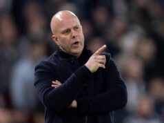 Správy z Liverpoolu: Prestupové rozhovory so Spurs by sa mohli uskutočniť už dnes a k dispozícii je opcia 43 miliónov libier Tréner Liverpoolu Arne Slot