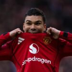 Casemiro si hryzie dres Manchestru United