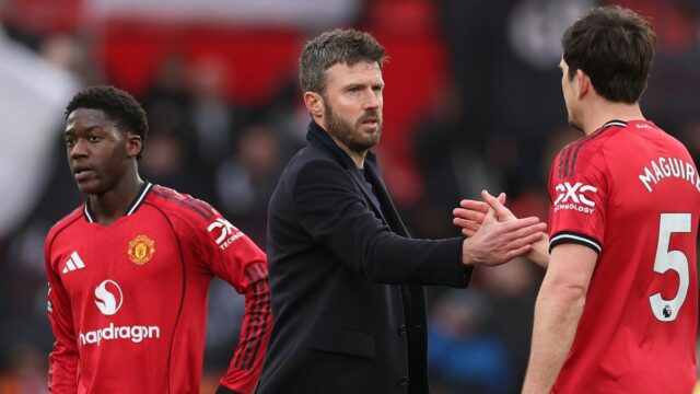 Správy z Man Utd: Plán letného prestupu sa objaví ako prosba dvoch hviezd Michaela Carricka
