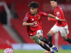 Správy z Man Utd: Rozhodnutie JJ Gabriel sa objavilo, keď klub vyzval na prestup štyroch hráčov JJ Gabriel