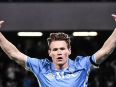 Správy z Man Utd: Šéf klubu sleduje opätovné stretnutie Scotta McTominaya, keď sa objaví aktualizácia šokového prestupu Scott McTominay z SSC Neapol oslavuje po strelení gólu na 1:0 počas zápasu Serie A medzi Neapolom a Turínom na štadióne Diega Armanda Maradonu.