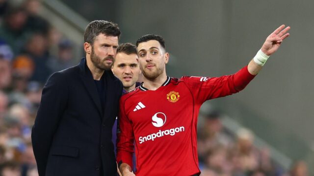 Správy z Man Utd: Veľká podpora v pretekoch pre stredopoliara Obrázok obsahu