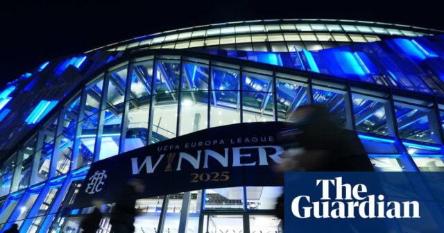 Spurs stlačili cieľový dátum obnovenia sezónnych vstupeniek v dôsledku prestupového boja|Tottenham Hotspur 
