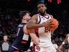 St. John’s brutálne porazil UConn, aby vyhral back-to-back Big East Championships pred March Madness John's dominoval UConn od začiatku, aby získal tituly na veľkom východe