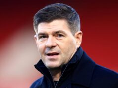 Steven Gerrard má jednu „veľkú otázku“ napriek „dokonalej noci“ Arna Slotu Steven Gerrard má jednu „veľkú otázku“ napriek „dokonalej noci“ Arna Slotu