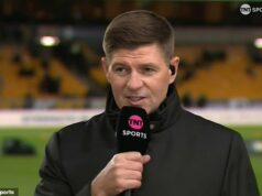 Steven Gerrard zaútočil na „zúfalý“ Liverpool po tom, čo Wolves uštedrili úder kladivom štyrom najlepším nádejam v Molineux – a určil hviezdu, ktorá „musí hrať“ po 44 miliónoch libier v tichom prejave muža Steven Gerrard vtrhol do Liverpoolu po neperspektívnom výkone, pri ktorom prehrali vo Wolves