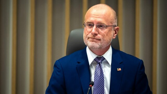 Streamovanie NFL ohrozuje antitrustové výnimky, varuje predseda FCC Streamovanie NFL ohrozuje antitrustové výnimky, varuje predseda FCC