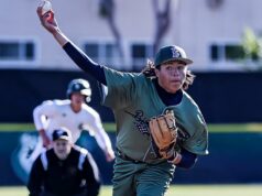 Stredoškolský bejzbal: Carlos Acuna z Birminghamu zahodil jeden úder Stredoškolský bejzbal: Carlos Acuna z Birminghamu zahodil jeden úder